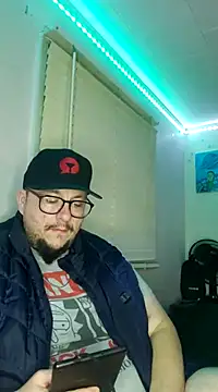 Snapshot of Spunonymous chatting on 03/02/25, 04:07 Spunonymous online show from 03/02/25, 04:07