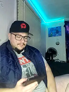 Snapshot of Spunonymous chatting on 03/02/25, 08:27 Spunonymous online show from 03/02/25, 08:27