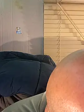 Snapshot of Spunonymous chatting on 09/29/25, 03:22 Spunonymous online show from 09/29/25, 03:22