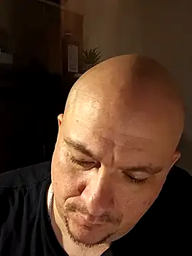 Snapshot of Spunonymous chatting on 12/01/25, 03:11 Spunonymous online show from 12/01/25, 03:11