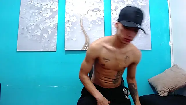 Leon hot X online show from 12/26/24, 02:22