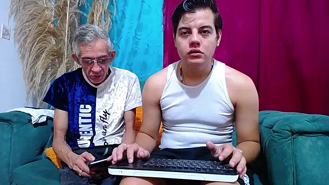 Leon hot X online show from 01/12/25, 01:48