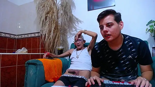 Leon hot X online show from 02/06/25, 10:43