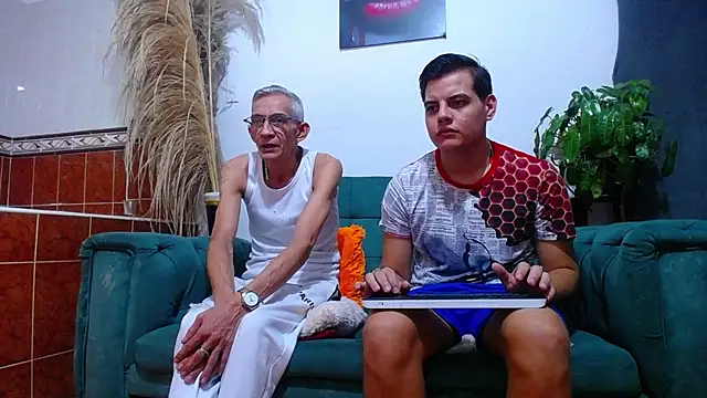 Leon hot X online show from 02/07/25, 05:10