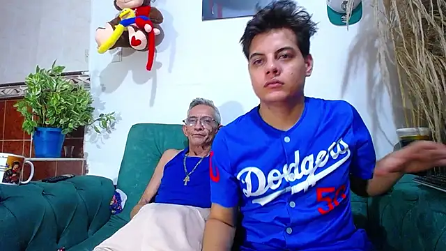 Leon hot X online show from 02/23/25, 01:32