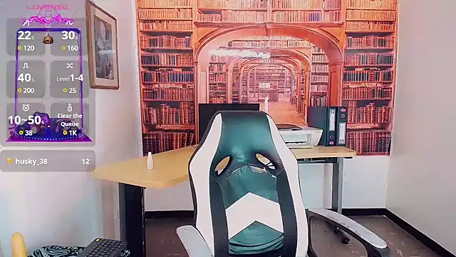 khiara moretti online show from 02/05/25, 01:37