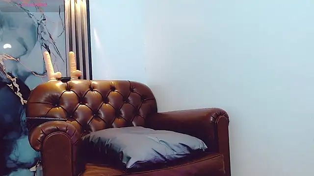 khiara moretti online show from 10/21/25, 11:11