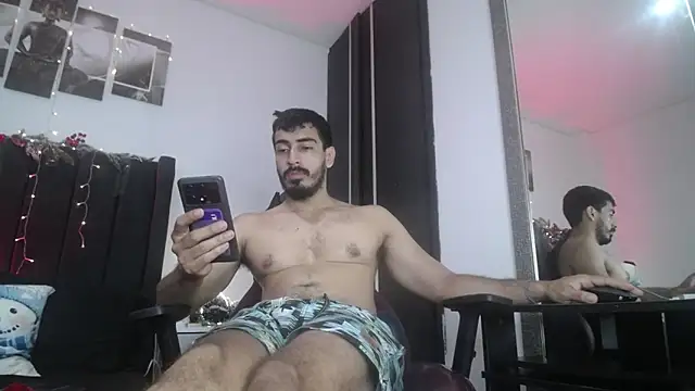 Snapshot of muscle_ares chatting on 12/06/24, 12:27 muscle ares online show from 12/06/24, 12:27