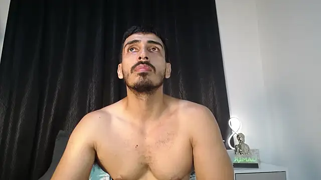 Snapshot of muscle_ares chatting on 10/06/25, 12:30 muscle ares online show from 10/06/25, 12:30