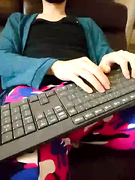 Snapshot of --MIKASA-- chatting on 02/05/25, 05:20 --MIKASA-- online show from 02/05/25, 05:20