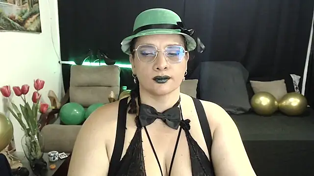 Snapshot of Aleja_Gonzales chatting on 03/17/26, 07:06 Aleja Gonzales online show from 03/17/26, 07:06