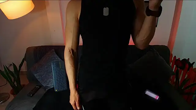 Snapshot of Baxter_Dex chatting on 11/15/25, 10:48 Baxter Dex online show from 11/15/25, 10:48