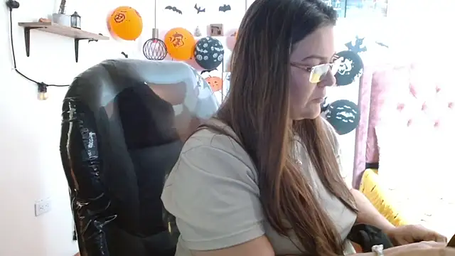 Snapshot of MsJossie chatting on 10/23/25, 03:28 MsJossie online show from 10/23/25, 03:28