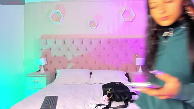 Agathaargent  online show from 11/03/25, 04:14