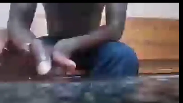 Snapshot of AssdiggerSA1 chatting on 12/21/25, 09:44 AssdiggerSA1 online show from 12/21/25, 09:44