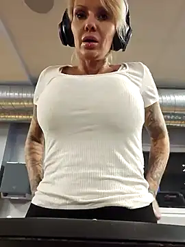 Snapshot of Ninasweden chatting on 01/30/25, 09:04 Ninasweden online show from 01/30/25, 09:04