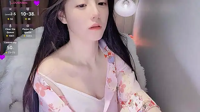 Snapshot of Duomiz chatting on 09/10/25, 09:31 Duomiz online show from 09/10/25, 09:31