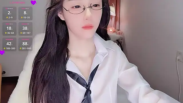 Snapshot of Duomiz chatting on 10/10/25, 01:32 Duomiz online show from 10/10/25, 01:32