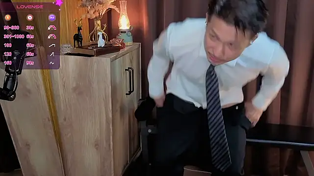 Snapshot of HARU-outdoor-x chatting on 09/20/25, 02:18 HARU-outdoor-x online show from 09/20/25, 02:18