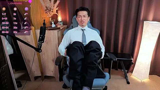 Snapshot of HARU-outdoor-x chatting on 10/05/25, 02:15 HARU-outdoor-x online show from 10/05/25, 02:15