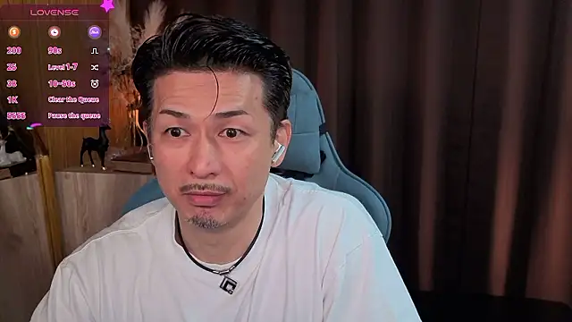 Snapshot of HARU-outdoor-x chatting on 10/13/25, 02:17 HARU-outdoor-x online show from 10/13/25, 02:17