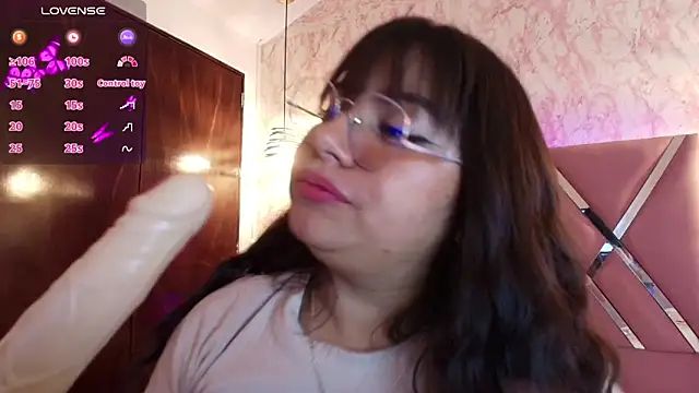 Miaa Smiith1 online show from 02/24/25, 03:20