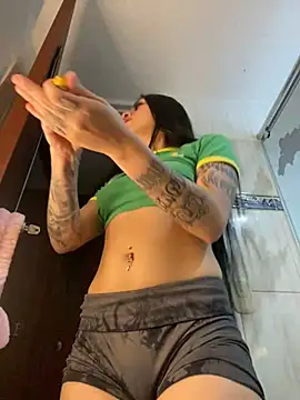 Snapshot of Bunny_sexy01 chatting on 01/28/25, 02:32 Bunny sexy01 online show from 01/28/25, 02:32