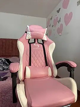 Snapshot of Bunny_sexy01 chatting on 10/17/25, 01:42 Bunny sexy01 online show from 10/17/25, 01:42