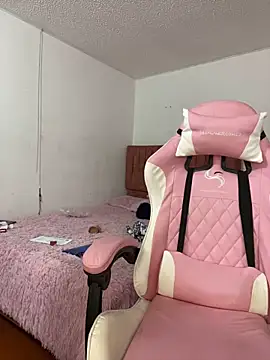 Snapshot of Bunny_sexy01 chatting on 11/23/25, 04:56 Bunny sexy01 online show from 11/23/25, 04:56