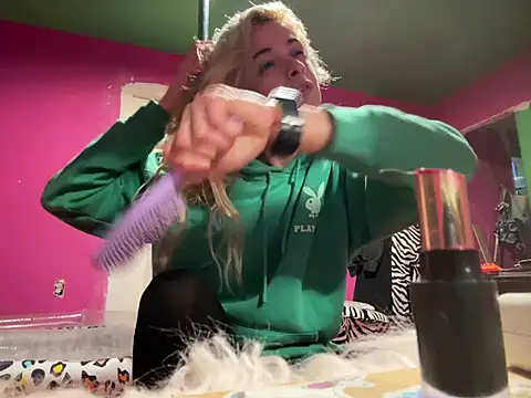 watermellonpussy online show from 12/17/24, 10:55