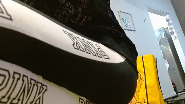 Snapshot of watermellonpussy chatting on 03/19/26, 05:11 watermellonpussy online show from 03/19/26, 05:11