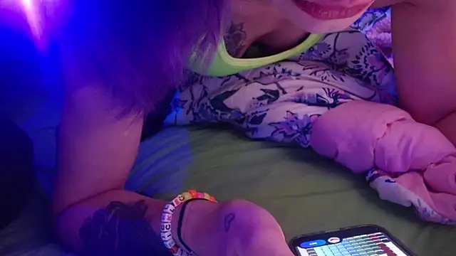 Snapshot of watermellonpussy chatting on 04/12/26, 02:00 watermellonpussy online show from 04/12/26, 02:00