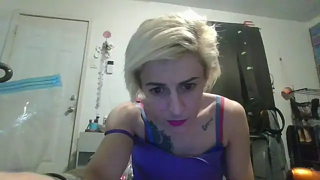 Snapshot of watermellonpussy chatting on 05/20/26, 09:37 watermellonpussy online show from 05/20/26, 09:37
