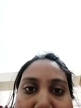 Snapshot of SimaRoy- chatting on 01/17/26, 04:43 SimaRoy- online show from 01/17/26, 04:43