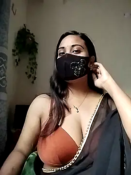 Snapshot of SimaRoy- chatting on 01/19/26, 01:42 SimaRoy- online show from 01/19/26, 01:42