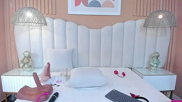 Snapshot of Sara_Vanegas chatting on 03/07/26, 11:18 Sara Vanegas online show from 03/07/26, 11:18