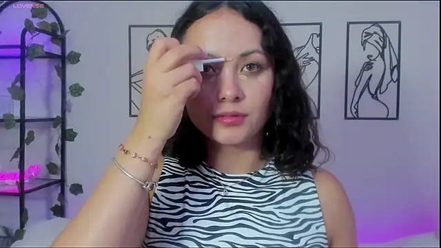 Megan Rodrigo online show from 02/06/25, 07:40