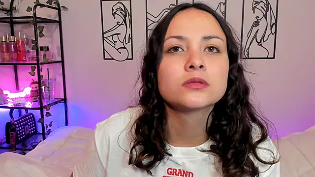 Megan Rodrigo online show from 09/23/25, 07:28