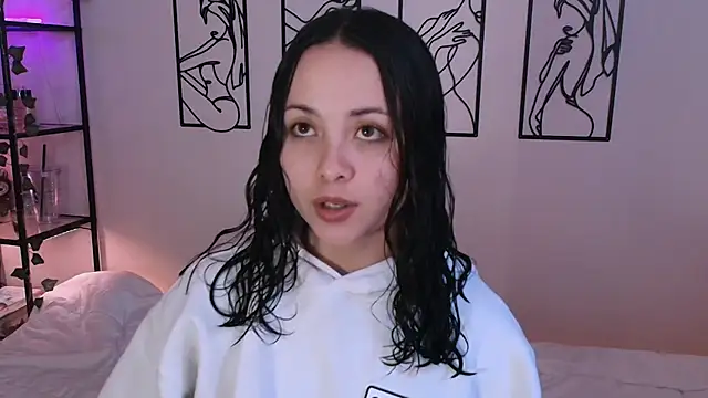 Megan Rodrigo online show from 10/23/25, 05:12