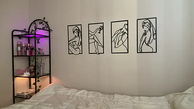 Megan Rodrigo online show from 11/12/25, 07:24