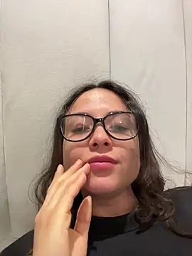 Snapshot of Megan_Rodrigo chatting on 06/25/26, 05:12 Megan Rodrigo online show from 06/25/26, 05:12