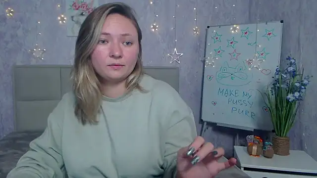 Snapshot of SallyVerda chatting on 11/11/25, 06:41 SallyVerda online show from 11/11/25, 06:41