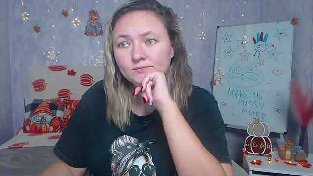 Snapshot of SallyVerda chatting on 11/26/25, 08:54 SallyVerda online show from 11/26/25, 08:54