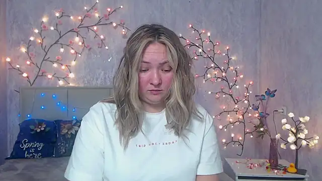 SallyVerda online show from 04/28/26, 06:13