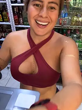 Amber Martins  online show from 02/04/25, 06:49