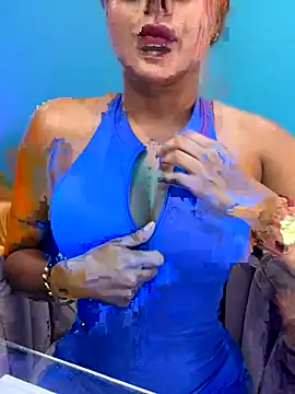 Amber Martins  online show from 10/30/25, 06:30