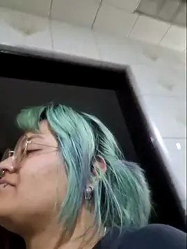 lucky-leah online show from 02/07/25, 07:07