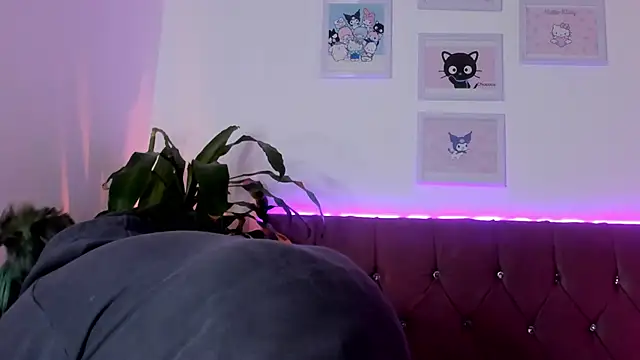 lucky-leah online show from 02/14/25, 03:11