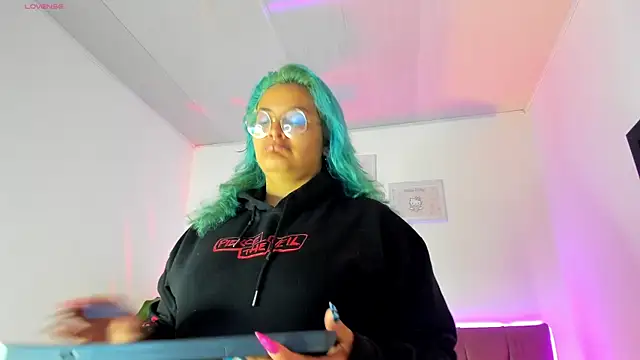 lucky-leah online show from 03/01/25, 03:32