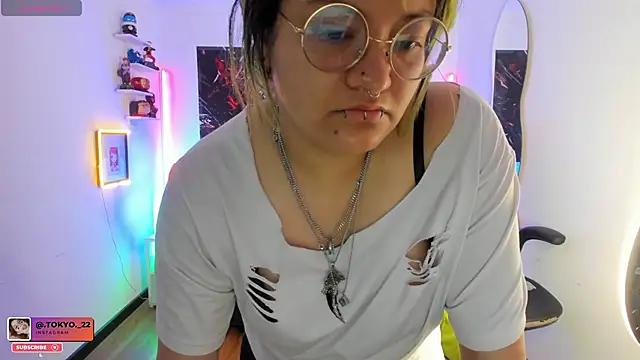 lucky-leah online show from 10/08/25, 04:10